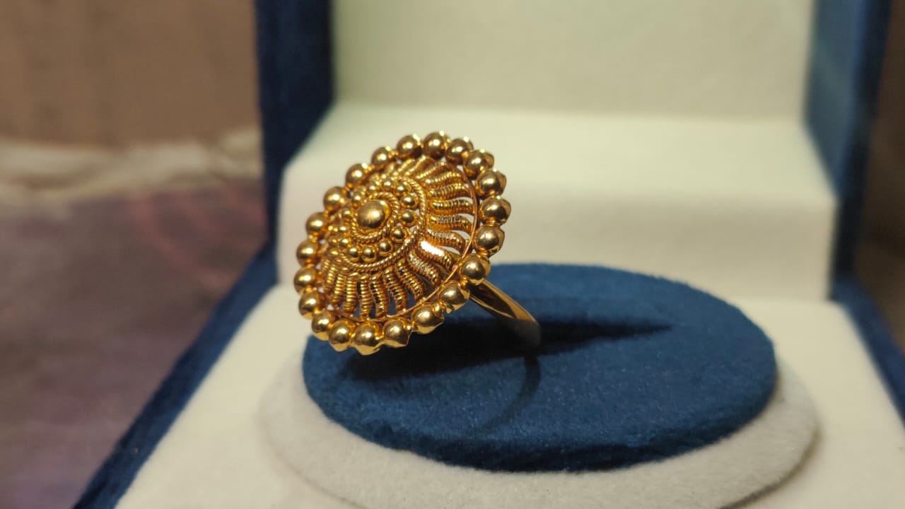 Ladies Ring