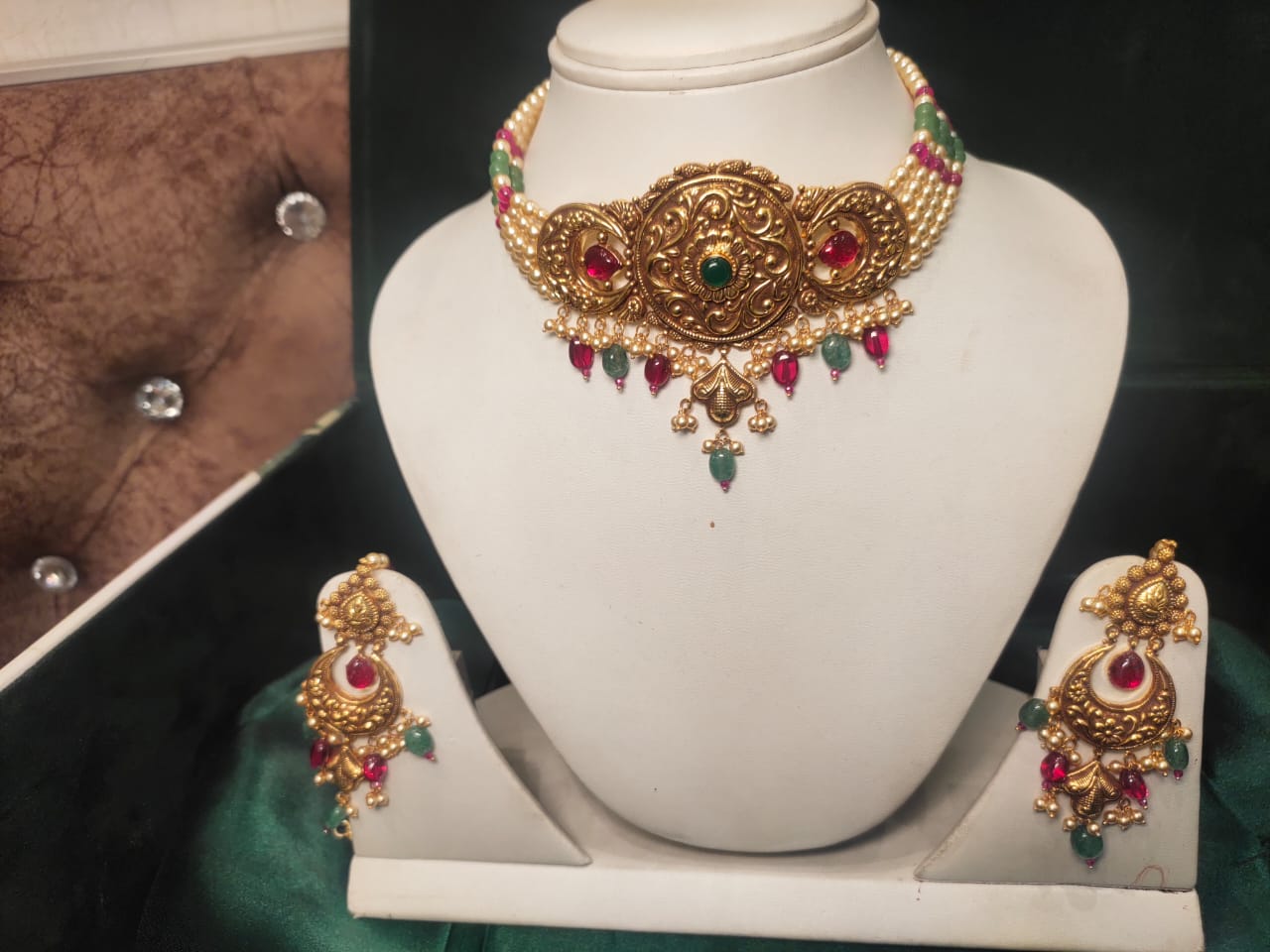 Kundan Choker Set